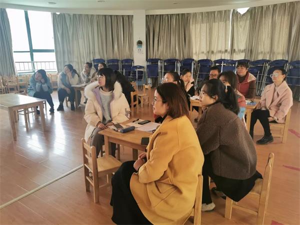 海门市民生幼儿园:儿童阅读的灯,我们一起点亮