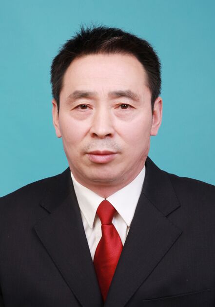 历任市检察院书记员,助检员,检察员,反贪局侦查一处副处长,反贪局副