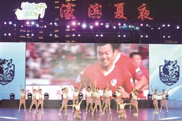 演出_副本.jpg