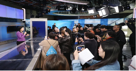 2024南通“广电开放日”活动在市广播电视台举行1.png 2024南通“广电开放日”活动在市广播电视台举行1.png