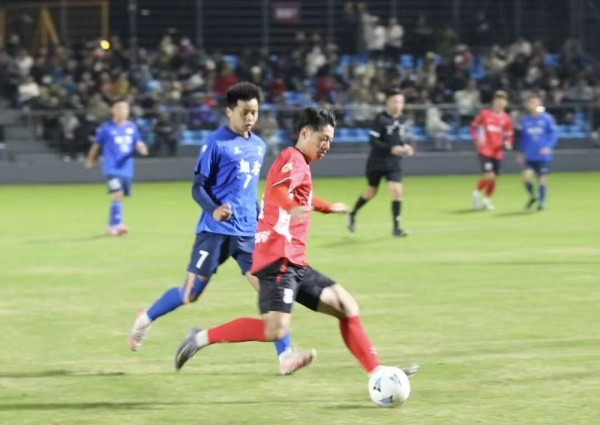 足球联赛.jpg 足球联赛.jpg