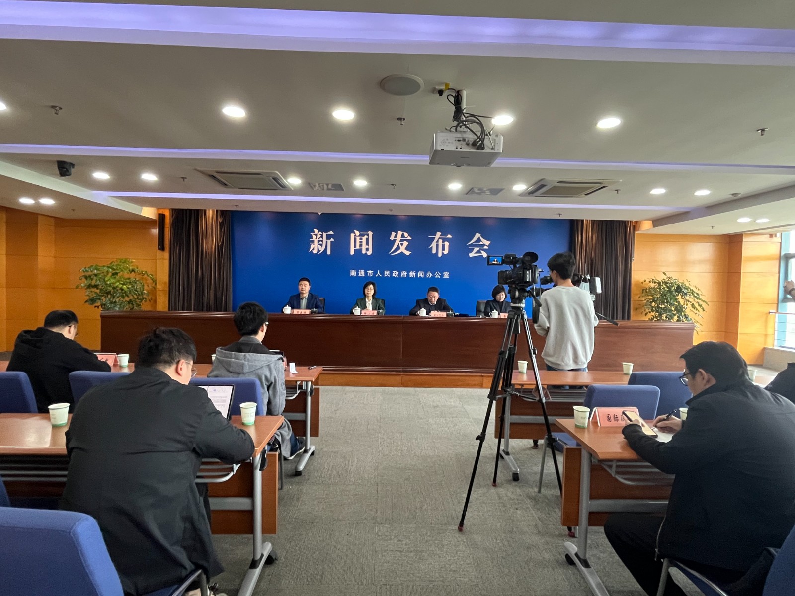 新闻发布1.jpg