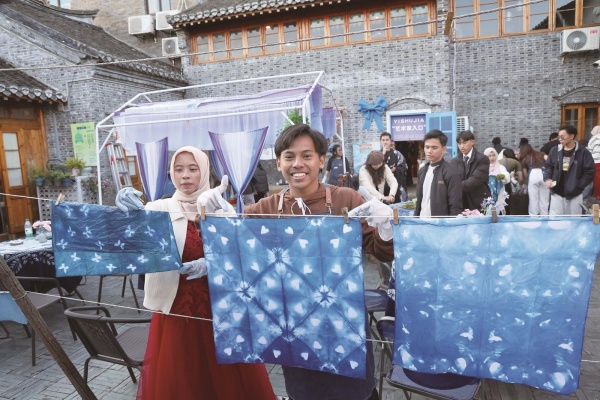 蓝印花布.jpg 蓝印花布.jpg